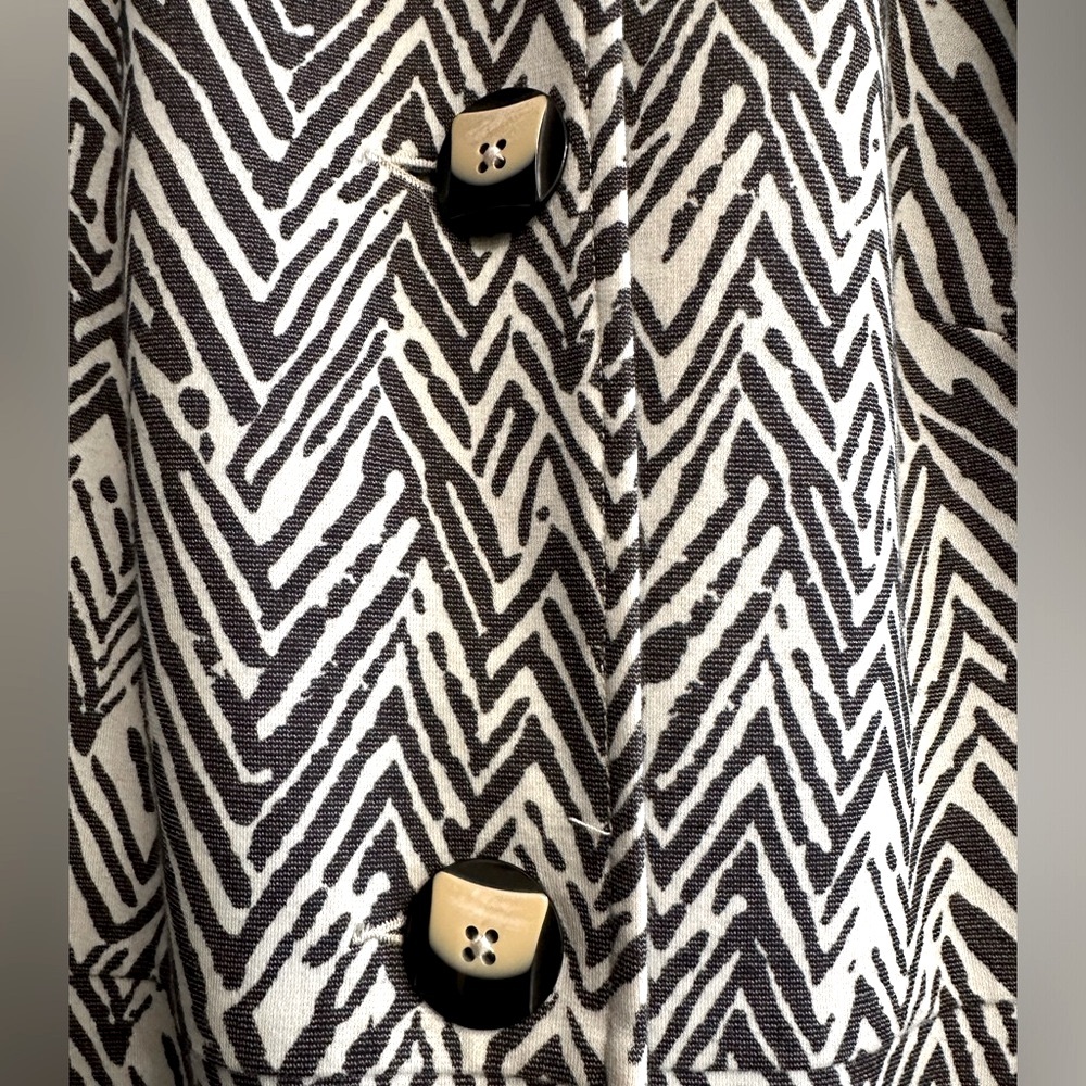 Cabi Zigzag Statement Topper - image 7